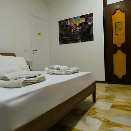 Punto Felice Riviera - Centro Citta Lungomare Caracciolo 3*